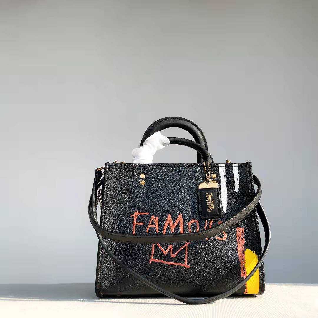 希少！COACH×バスキア ハンドバック　ショルダーバッグ 3種から選べる☆COACH x Jean-Michel Basquiat☆TRACK BELT BAG (Coach