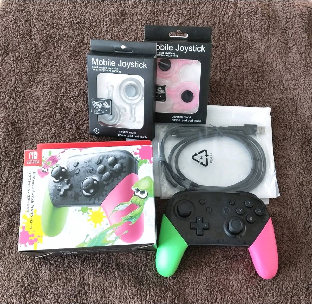 Nintendo NINTENDO SWITCH PROコントローラー スフラトゥーン2 エティション(アクセサリ、周辺機器)｜売買されたオークション情報、yahooの商品情報をアーカイブ公開 - オークファン アクセサリ、周辺機器