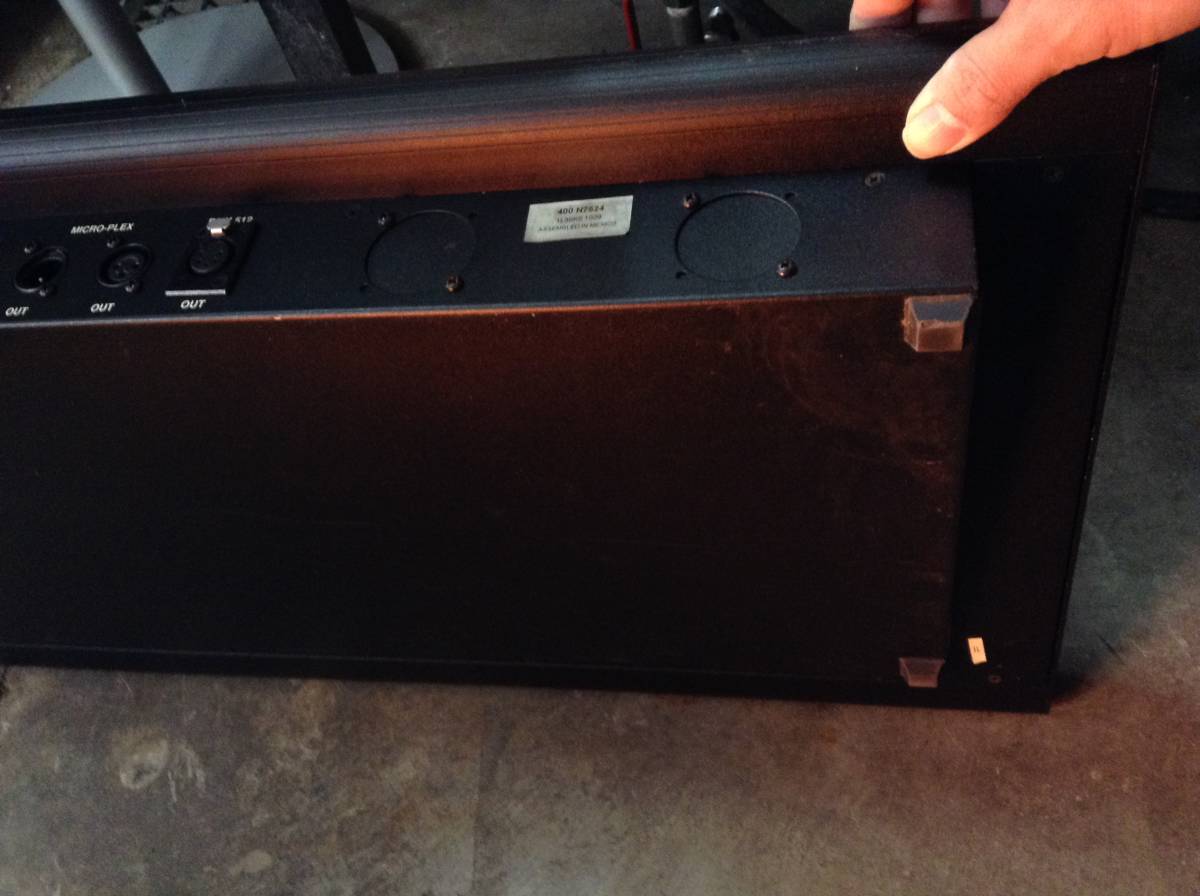 Leviton Lighting eBay MC7524 NSI - controller with road case 0