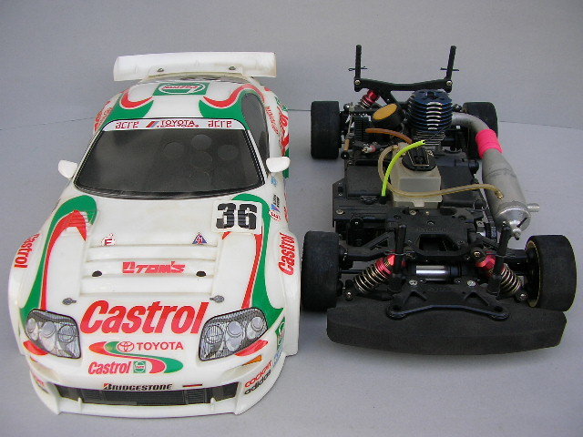 ☆ラジコン エンジンカー 4WD 京商 スープラ(完成品（エンジン 