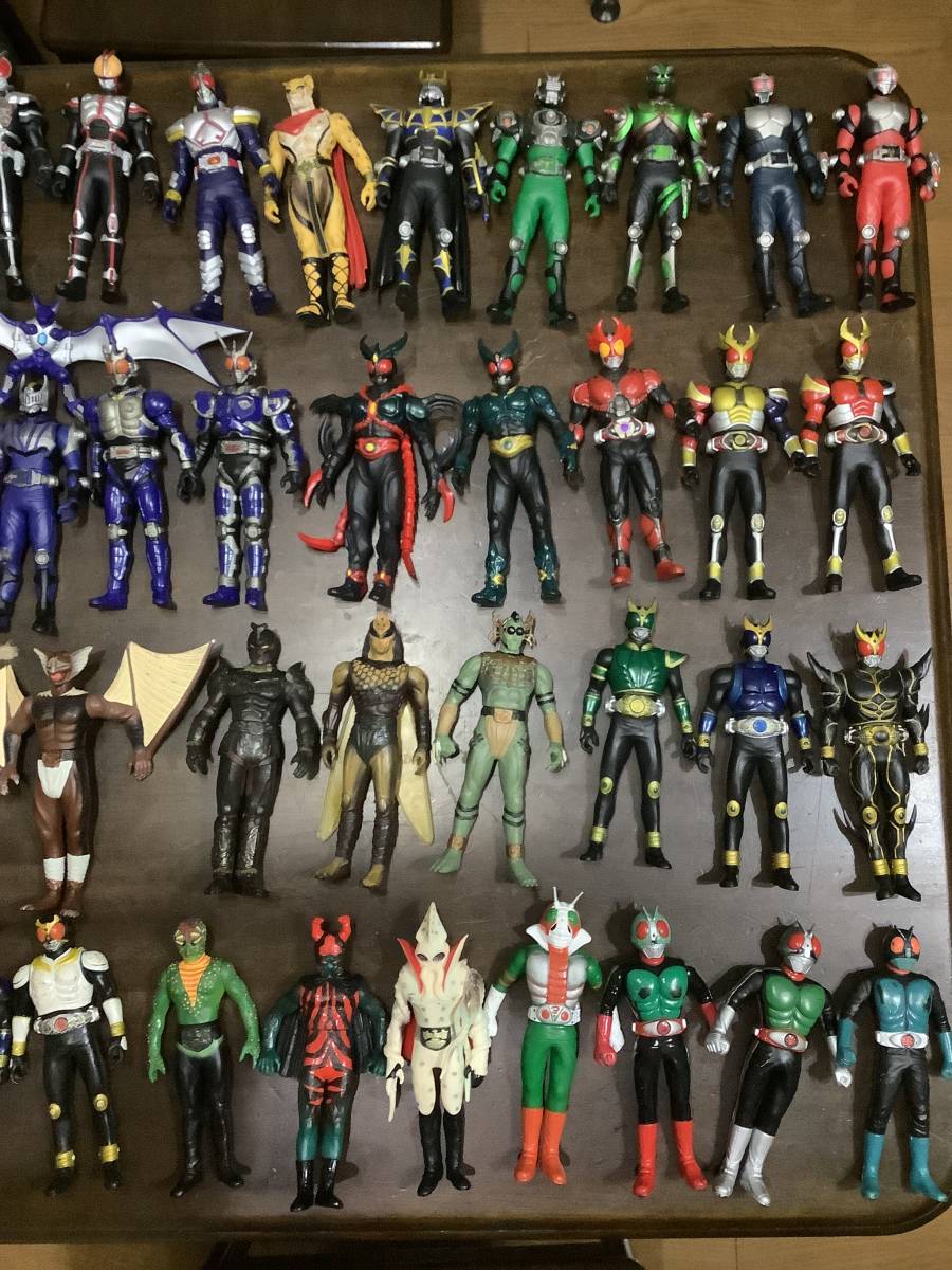 昭和および平成・令和、すべての仮面ライダーと怪人を収録した 仮面