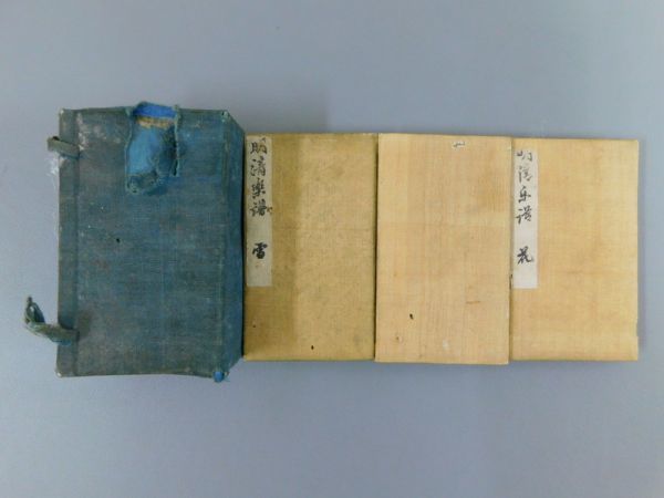 人気，100%新品 TI738[明清楽譜]全3巻1帙3冊揃 明治10年，吉見重三郎他，挿絵多数 状態:ヤケシミ (検古書和本唐本漢籍中国