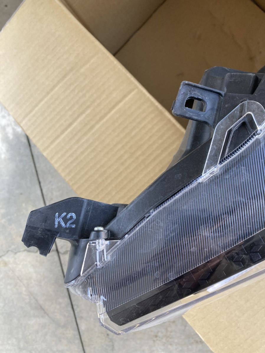 送料無料！ MXPA10 15 ヤリス 左ヘッドライト KOITO K0-3 ヤリス 純正