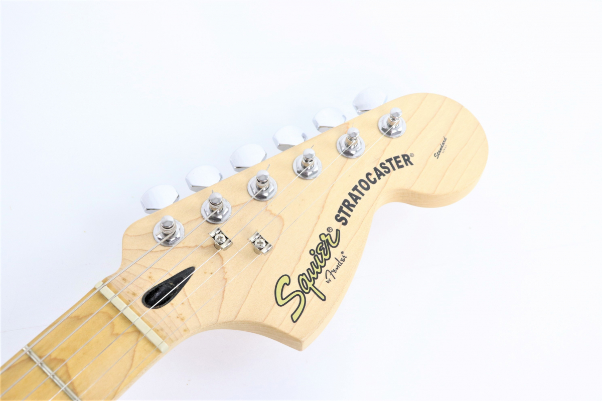 Squier Stratocaster Standard エレキギター 美品】Fender Squier
