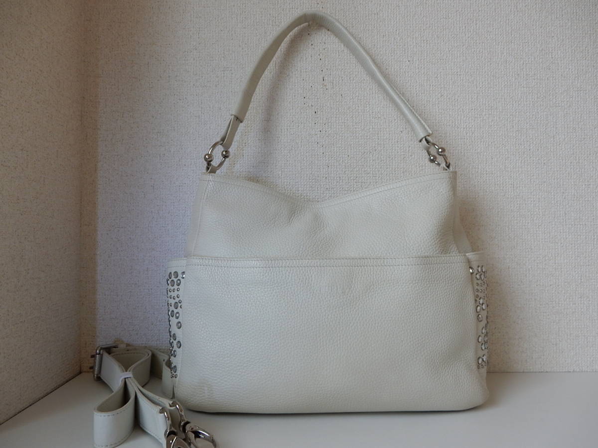  本革 FURLA フルラ B5対応 ６ポケット 2WAＹショルダーバッグ ロングショルダー付き アイボリー 金具シルバー(ショルダー)｜売買されたオークション情報、yahooの商品情報をアーカイブ公開 - オ ショルダー