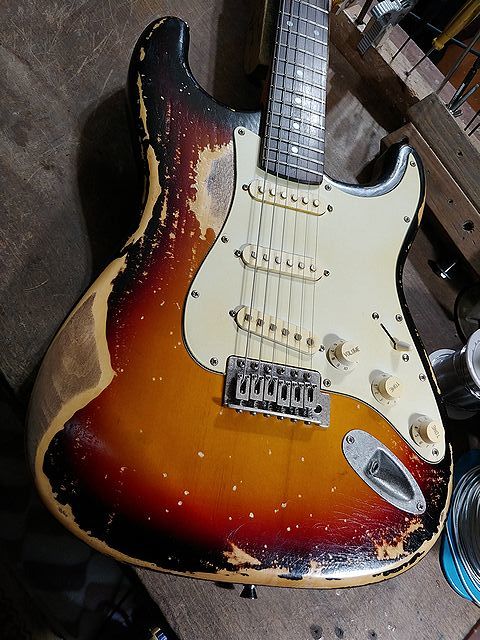 ◎Vintage Reproduction Relic Custom Vintage 3ToneSunburst 