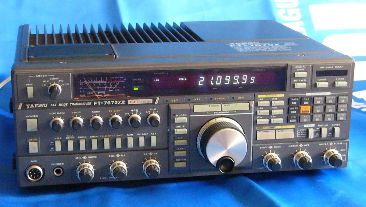 YAESU　FT-767GXX 無線機　ジャンク YAESU FT-767GXX HF/50MHz/144MHz/430MHz トランシーバー ジャンク