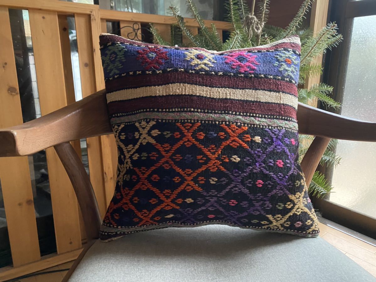  キリムのある暮らし 素敵 お部屋の模様替えにも ジジム刺繍が可愛いシヴァスのジジムクッションカバー１枚 素敵日本発送 141(ラグ一般)｜売買されたオークション情報、yahooの商品情報をア ラグ一般