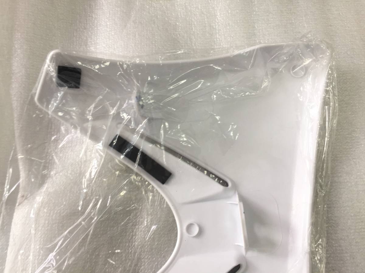 XTZ125 白 新品 ヤマハ純正 タンクシュラウド左 1SB-Y137W-01 - ⁄検索 