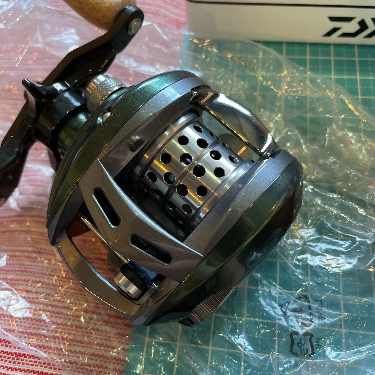 ダイワ アルファスAIRストリームカスタム7.2R 新品。右ハンドルモデル