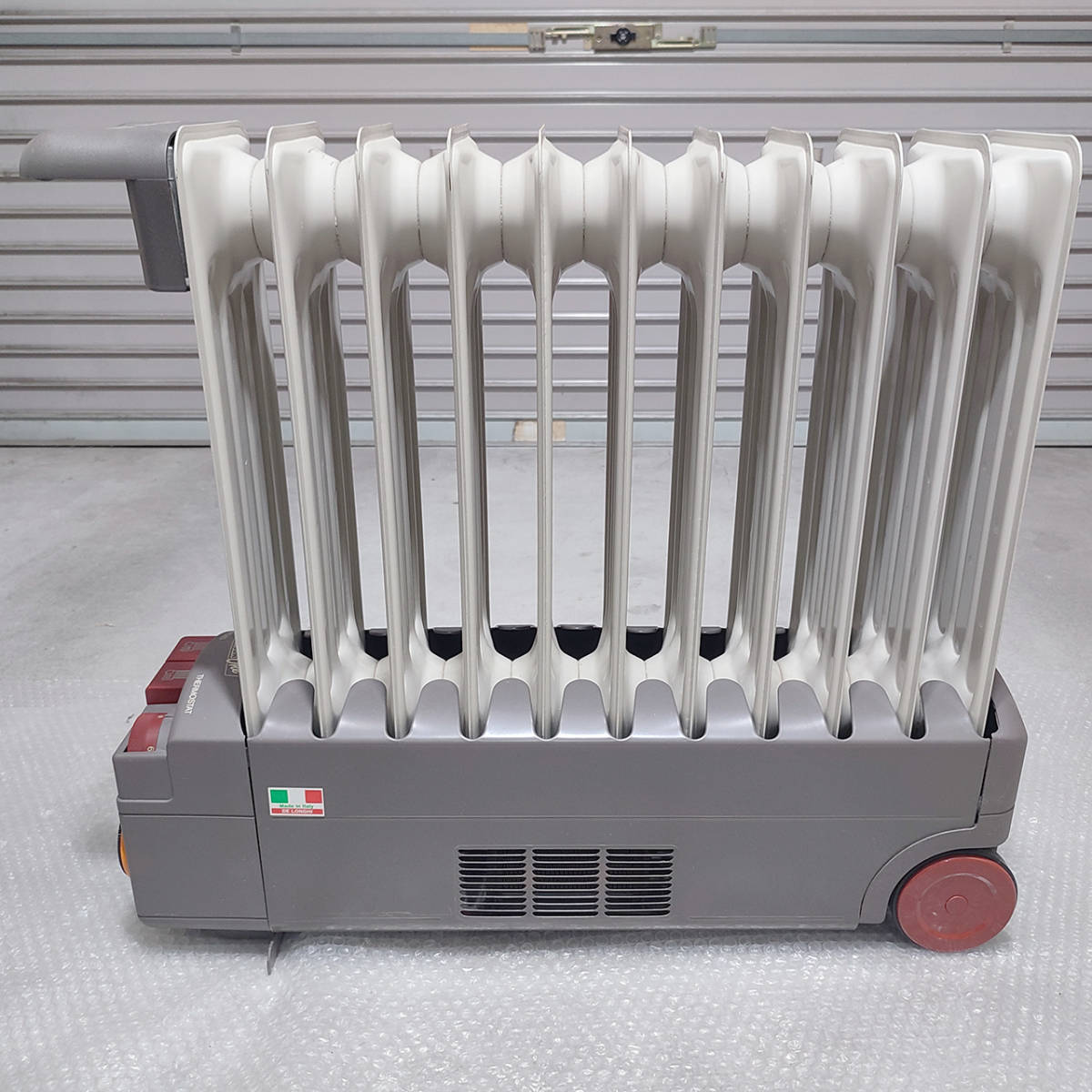 DeLonghi デロンギ オイルヒーター Formula One F1-15TE 11枚フィン 