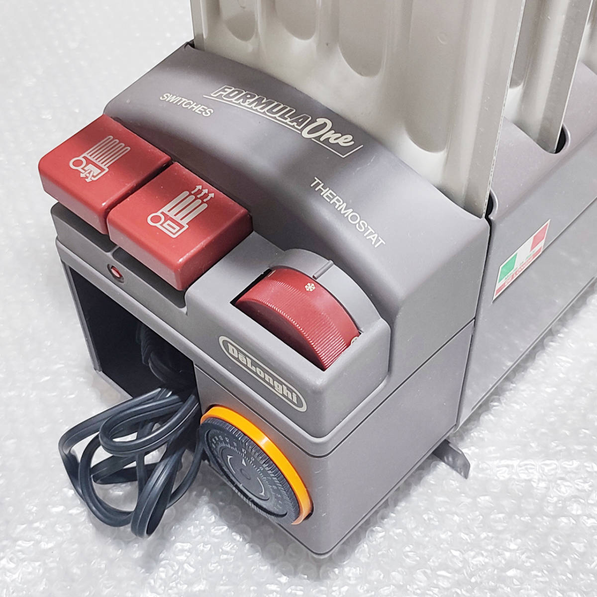 デロンギ オイルヒーターCaldissimo Formula One DeLonghi オイルヒーター イタリア製