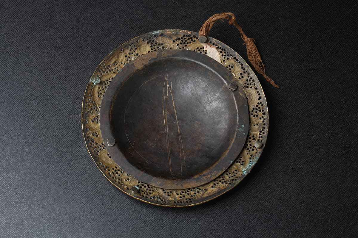 HT845 時代物 銅製 細密彫刻 鏤空双龍珠戯圖挂件 外径13cm 重116g・銅