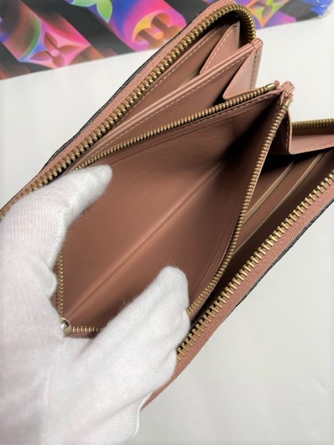 ☆美品☆ルイヴィトン ヴェルニ長財布 ジッピーウォレット ブラック 多い