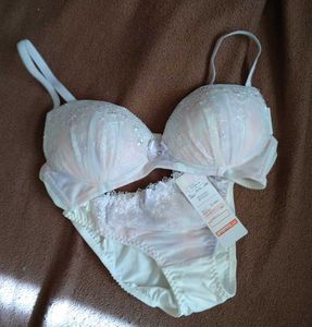 しまむら ブラジャーのヤフオク の相場 価格を見る ヤフオク のしまむら ブラジャーのオークション売買情報は7件が掲載されています