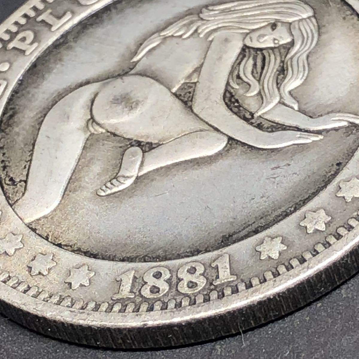 168^アメリカ 大型銀貨 古銭 裸の女 1ドル 記念コイン 1881年 重さ