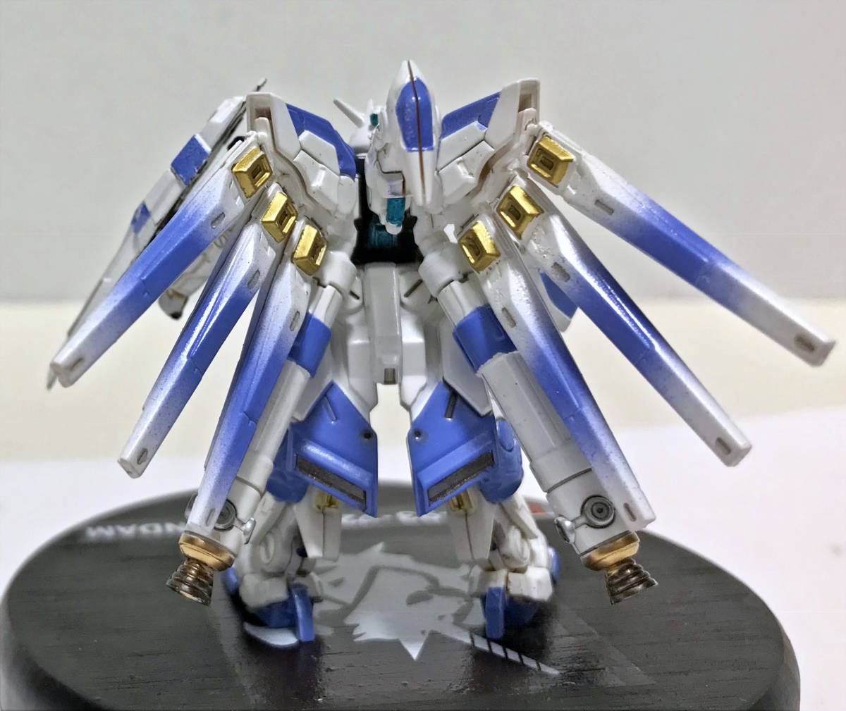ガンダムアーティファクト RX-93ーν2 ハイニューガンダム 塗装済み完成