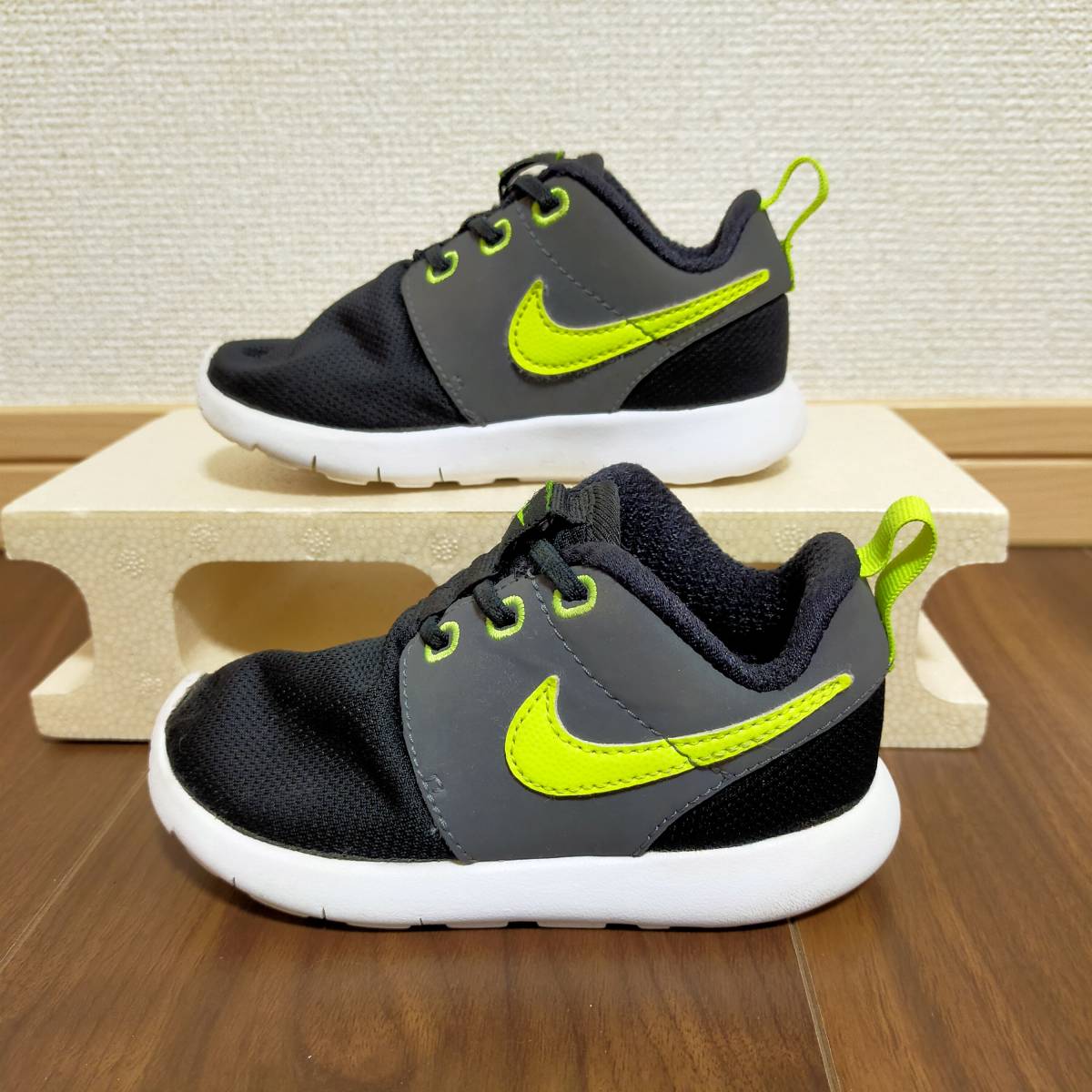 ナイキ ローシ ワン 13cm 黒 Roshe One Nike 13cm 売買されたオークション情報 Yahooの商品情報をアーカイブ公開 オークファン Aucfan Com