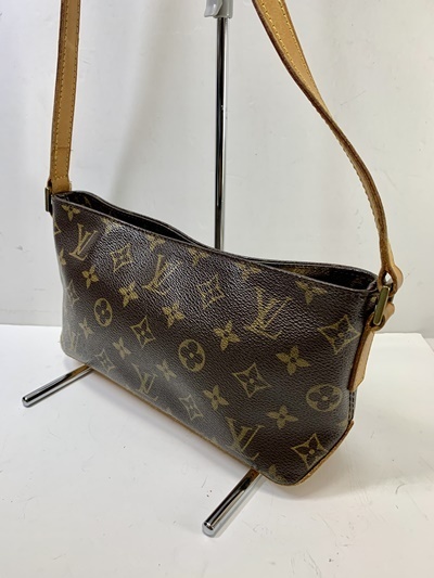 LOUIS VUITTON ルイヴィトン トロター ショルダーバッグ M52140