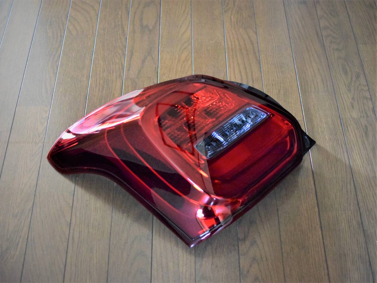 ☆ZC33S スイフトスポーツ 純正 テールランプ ライトスモーク塗装 塗装