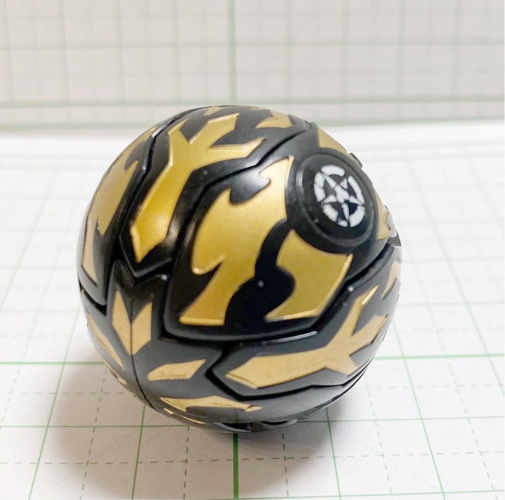 閃シュルトG ブランシュルトゴールド ミニフィギュア 爆丸 中古美品 光 