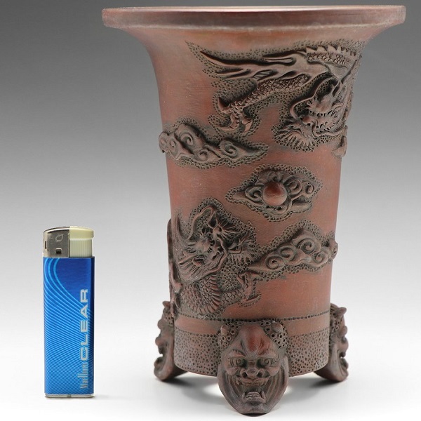 至高の逸品 駿河山正 作 朱泥 盆栽鉢 浮かし彫り 雲龍 鬼面 三つ足
