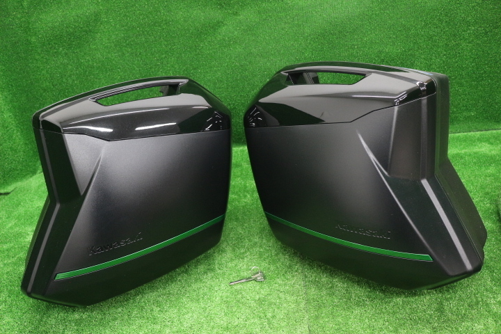 38826☆NINJA1000SX.（ZXT02K） 2020- カワサキ純正 パニアケース 美品 