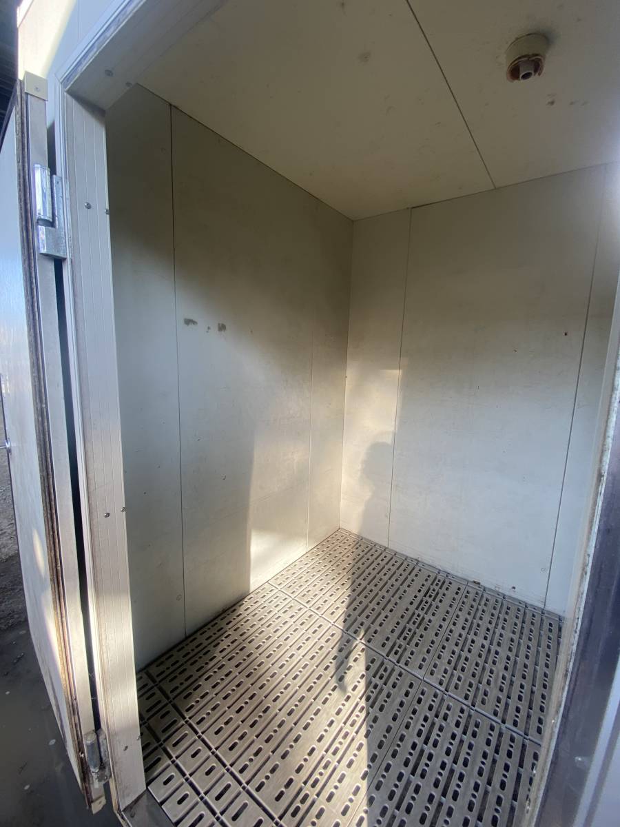 売切出品！中古 プレハブ 冷蔵庫【SANYO ジャンク品】倉庫 物置 保管庫  