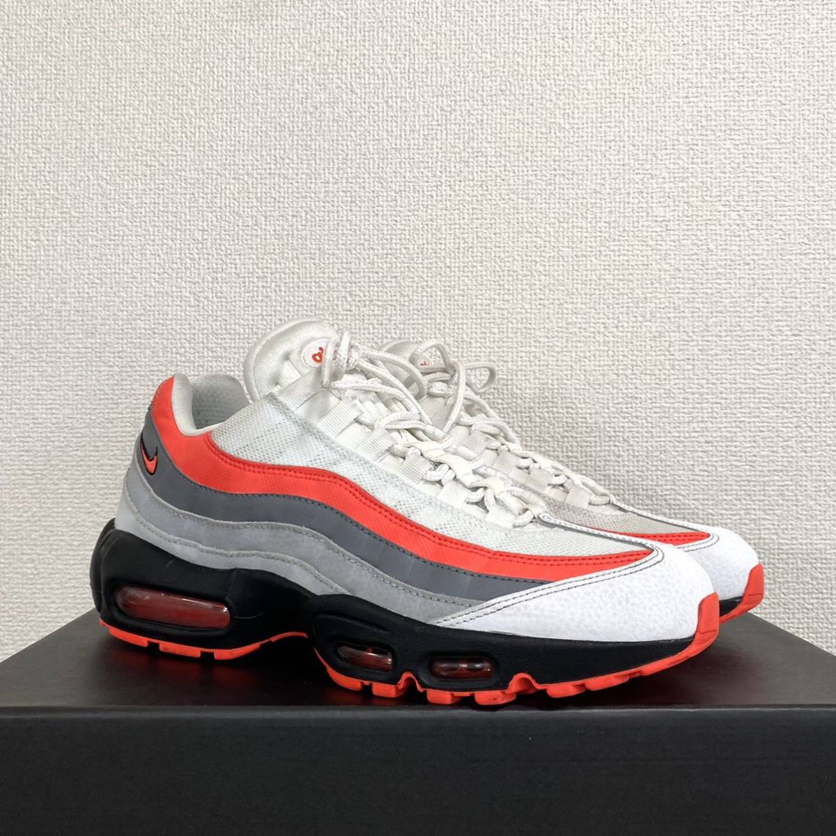 美品 日本未発売 NIKE AIR MAX 95 26cm エッセンシャル コメット 