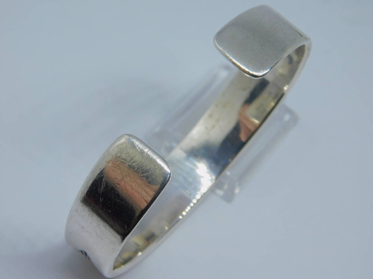 ナバホ族 ダーリンビル 12K スタンプワーク バングル アクセサリー