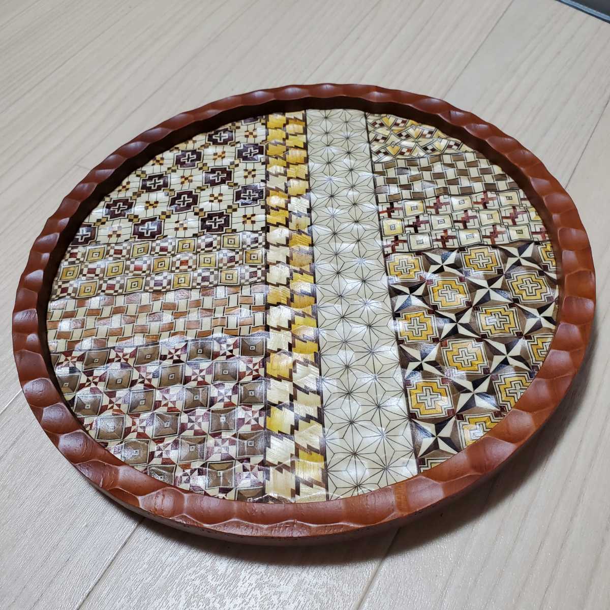 ☆箱根寄木細工 伝統工芸品 お盆 おぼん 丸盆