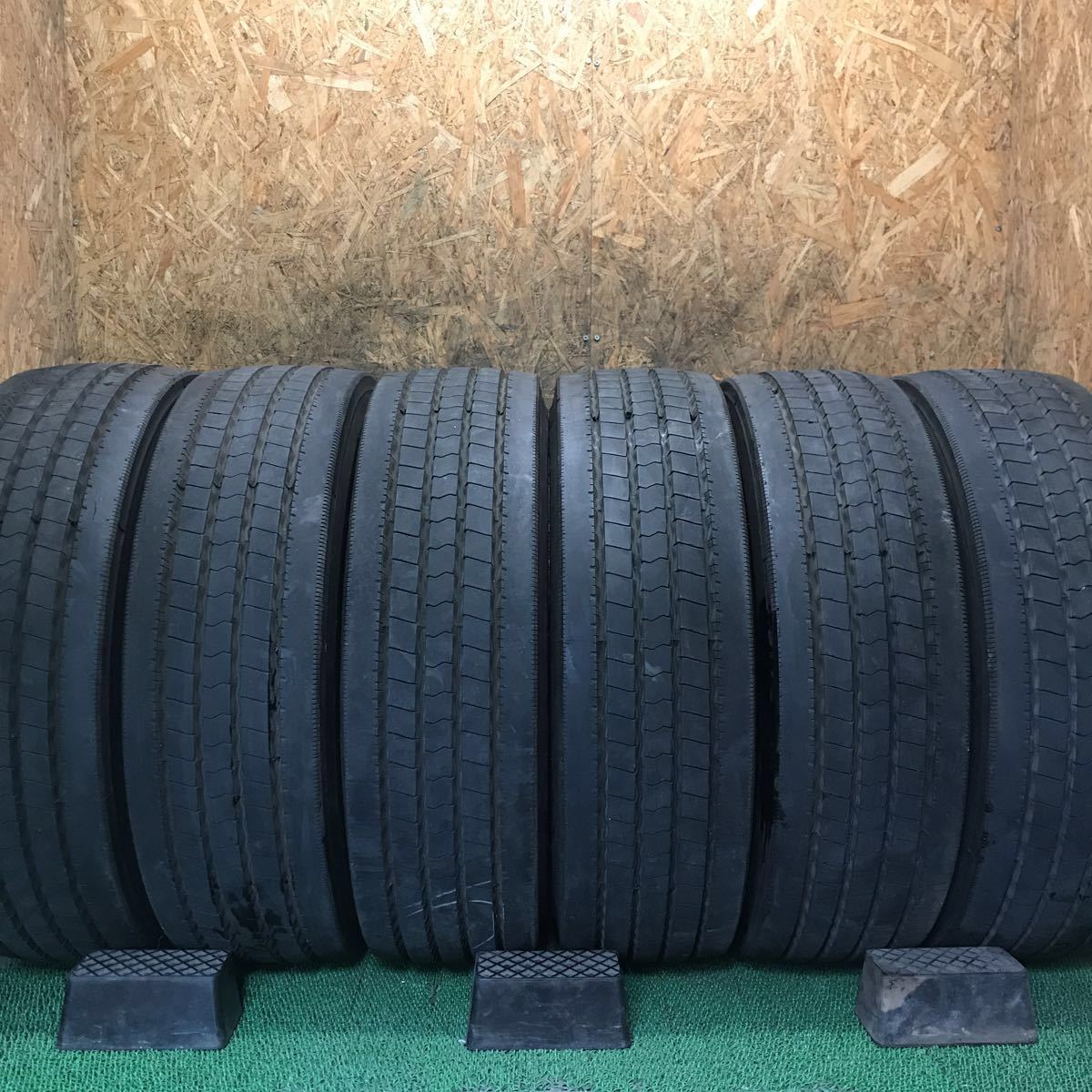 ダンロップ 136⁄134J DUNLOP 245⁄70R19.5 SP 価格.com 19.5（ブランド 