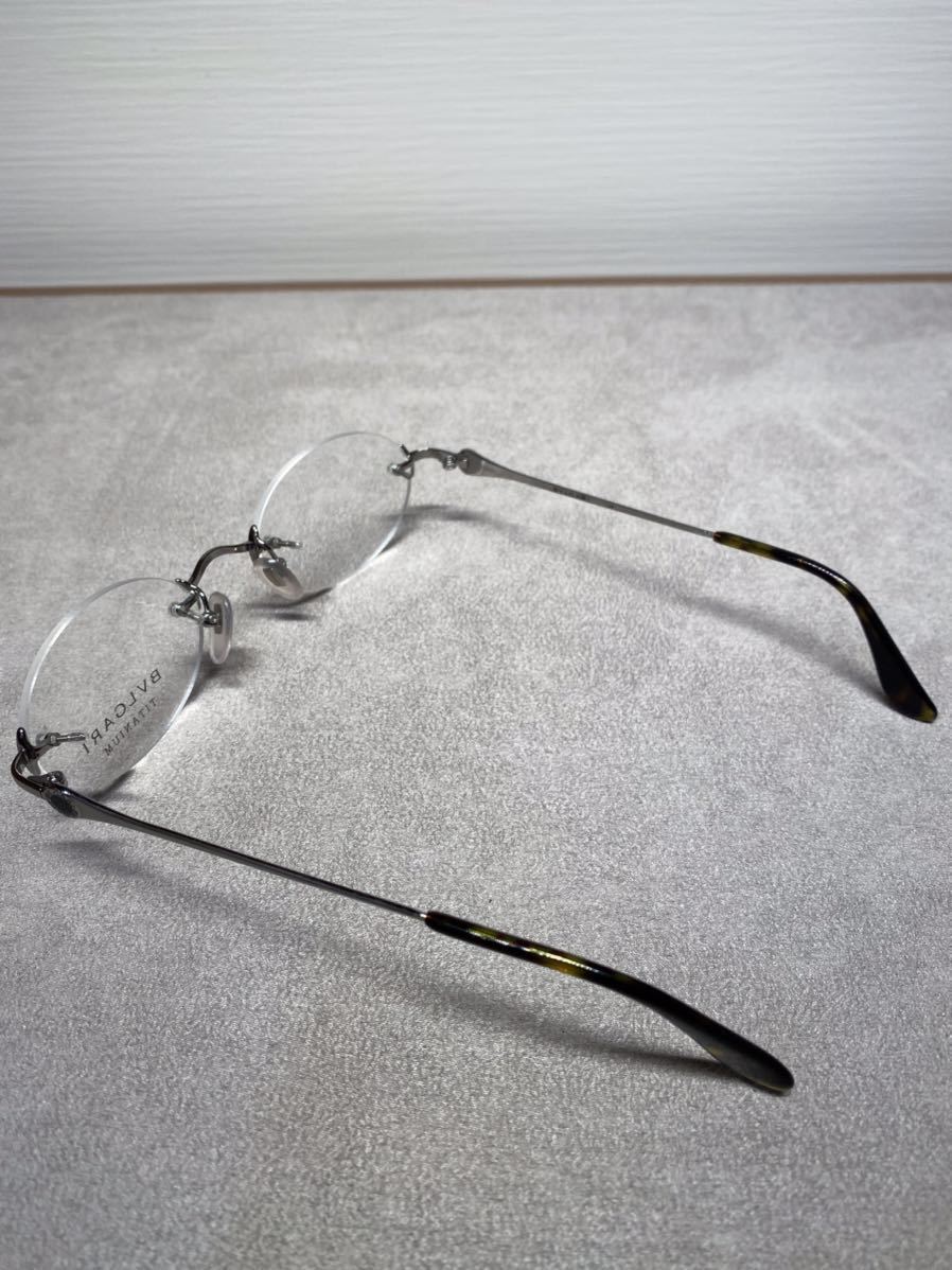 Bvlgari ブルガリ メガネフレーム フチなし ツーポイント サイズ51 シンプル かっこいい ふち無し ツーポイント 売買されたオークション情報 Yahooの商品情報をアーカイブ公開 オークファン Aucfan Com