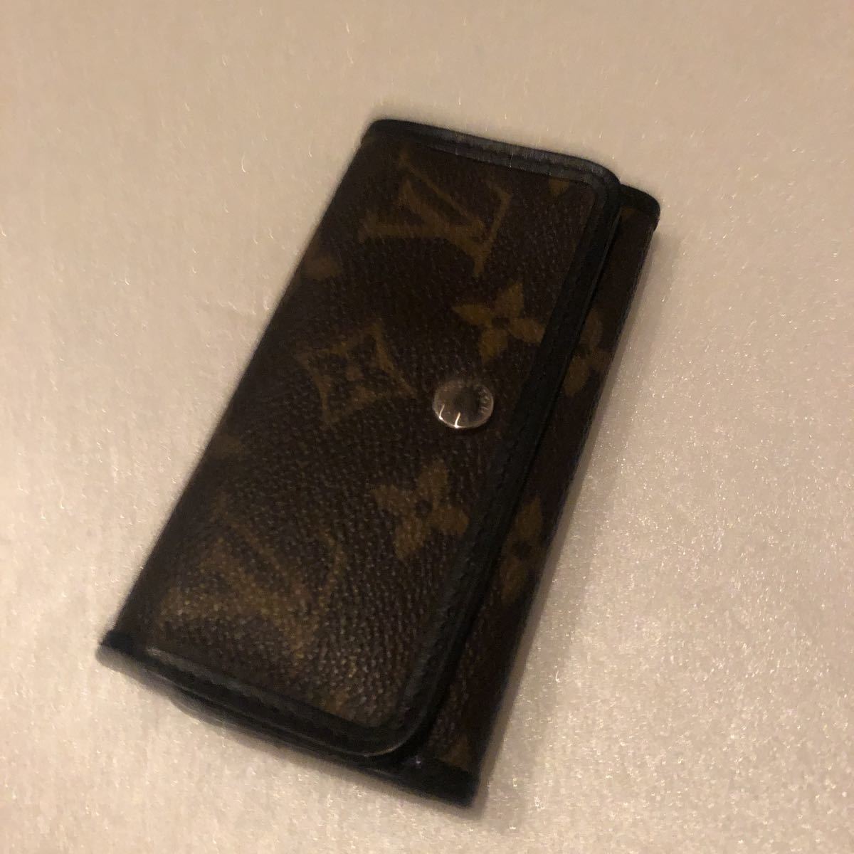 定番人気，限定SALE フランス製 LOUIS VUITTON ルイ ヴィトン モノグラム 6連 キーケース レザー ブラウン(モノグラムライン)｜売買されたオークション情報、yahooの商品情報をアーカイブ公開 - オークファン 服飾小物
