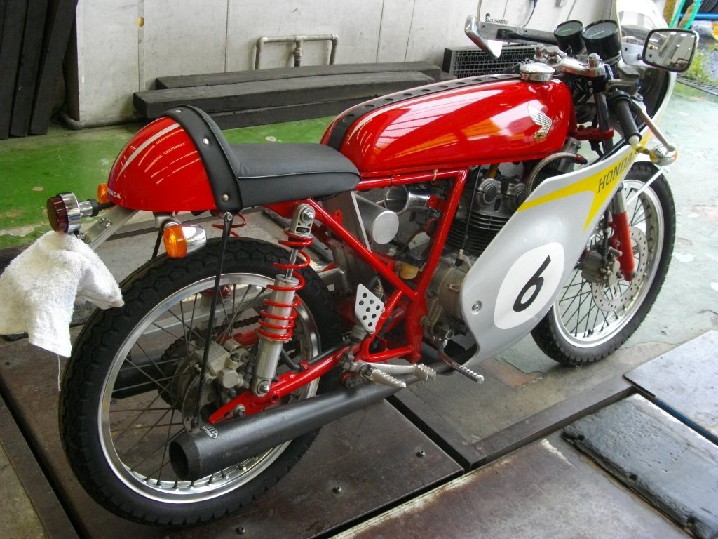 T 埼玉発 ホンダ ドリーム50 84ccボアアップ 6速クロスミッション 乾式クラッチ Hrcアルミフェンダー ヨシムラ サイクロン マン島tt 51cc 125cc 売買されたオークション情報 Yahooの商品情報をアーカイブ公開 オークファン Aucfan Com