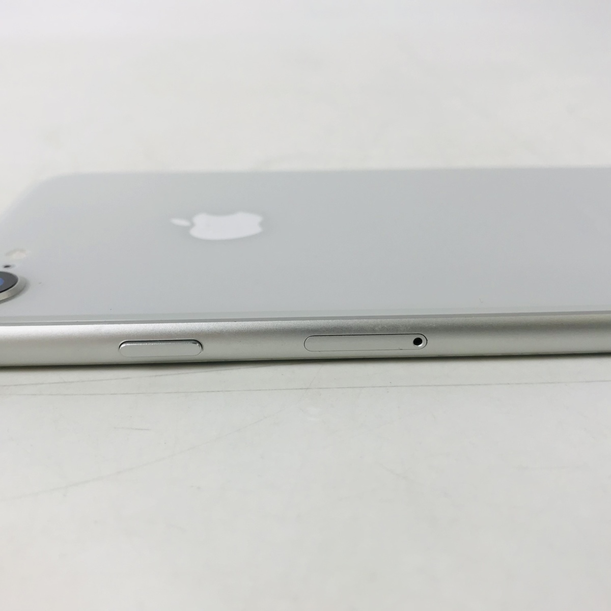 au iPhone 8 64GB シルバー MQ792J/A 64GB au シルバー A1906 SIMロック解除済au 送料込