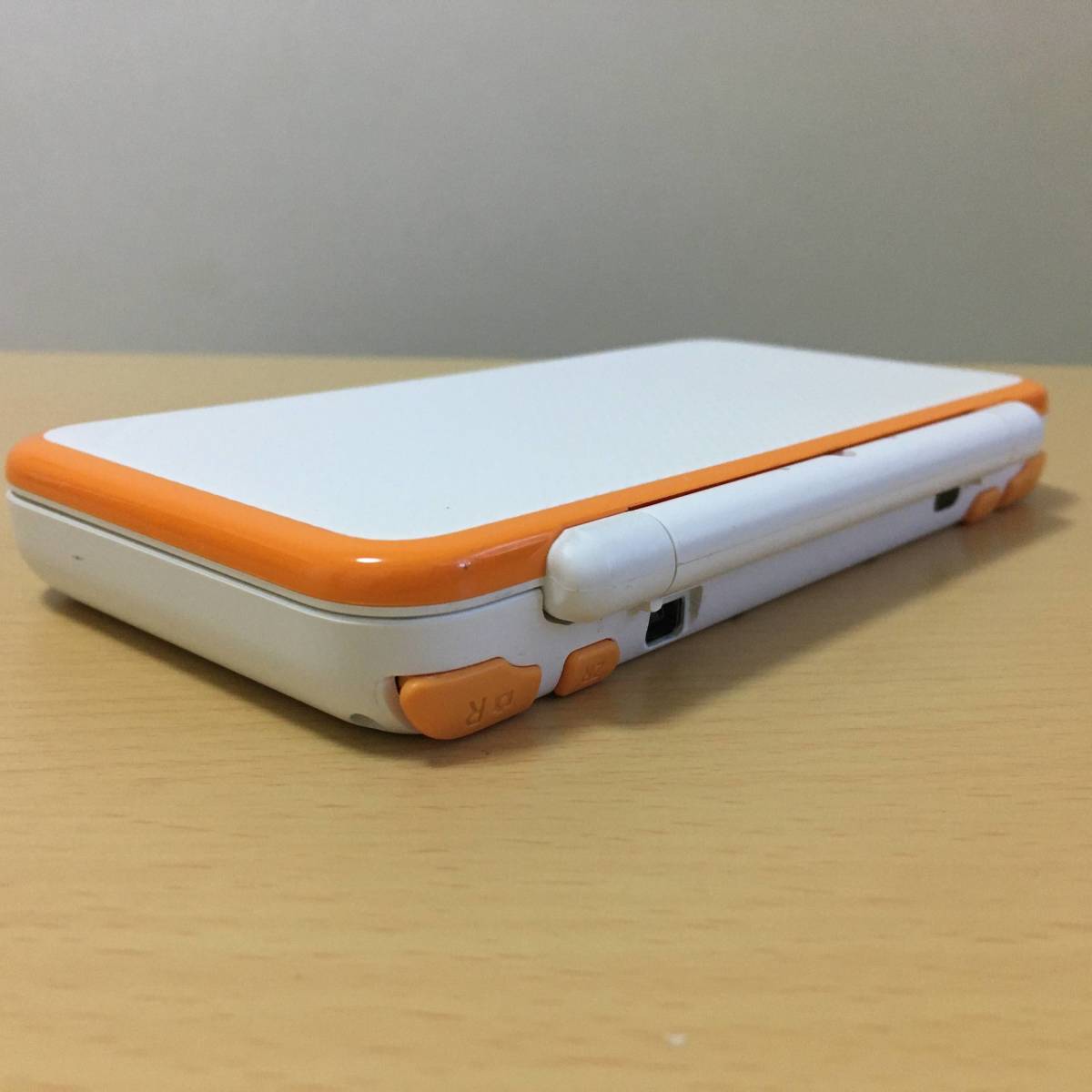 New ニンテンドー 2DSLL本体 ソフト5本 LL Newニンテンドー2DS ホワイト×ラベンダー ブラック ゲーム機本体 ニンテンドー2DSLL