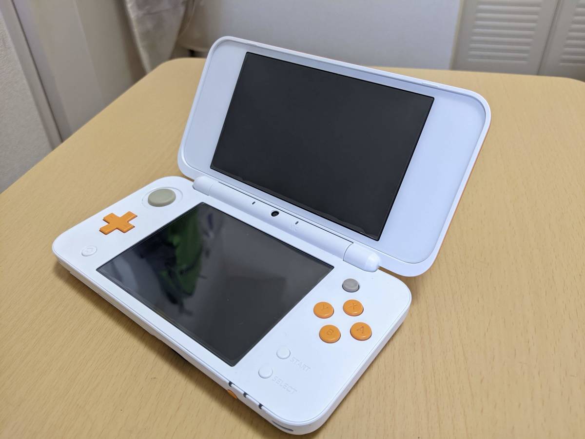 New ニンテンドー 2DSLL本体 ソフト5本 LL Newニンテンドー2DS ホワイト×ラベンダー ブラック ゲーム機本体 ニンテンドー2DSLL