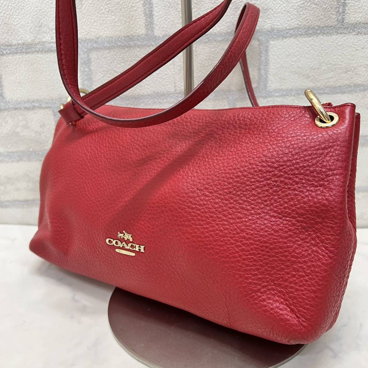 良品 COACH コーチ F55661 本革レザー ショルダーバッグ 赤 レッド 