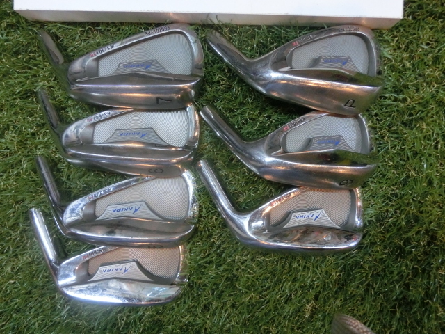 AKIRA PROTOTYPE KS-601FH アイアンヘッド 4－PWの7個 メッキ剥無