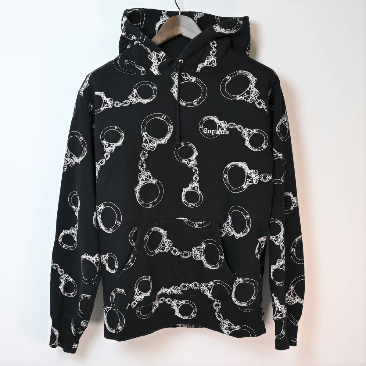 シュプリーム Supreme パーカー メンズ Handcuffs Hooded Sweatshirt 