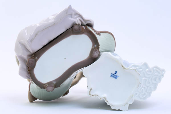 LLADRO リヤドロ 花の帽子の女性二人 フィギュリン 陶器 置物 人形