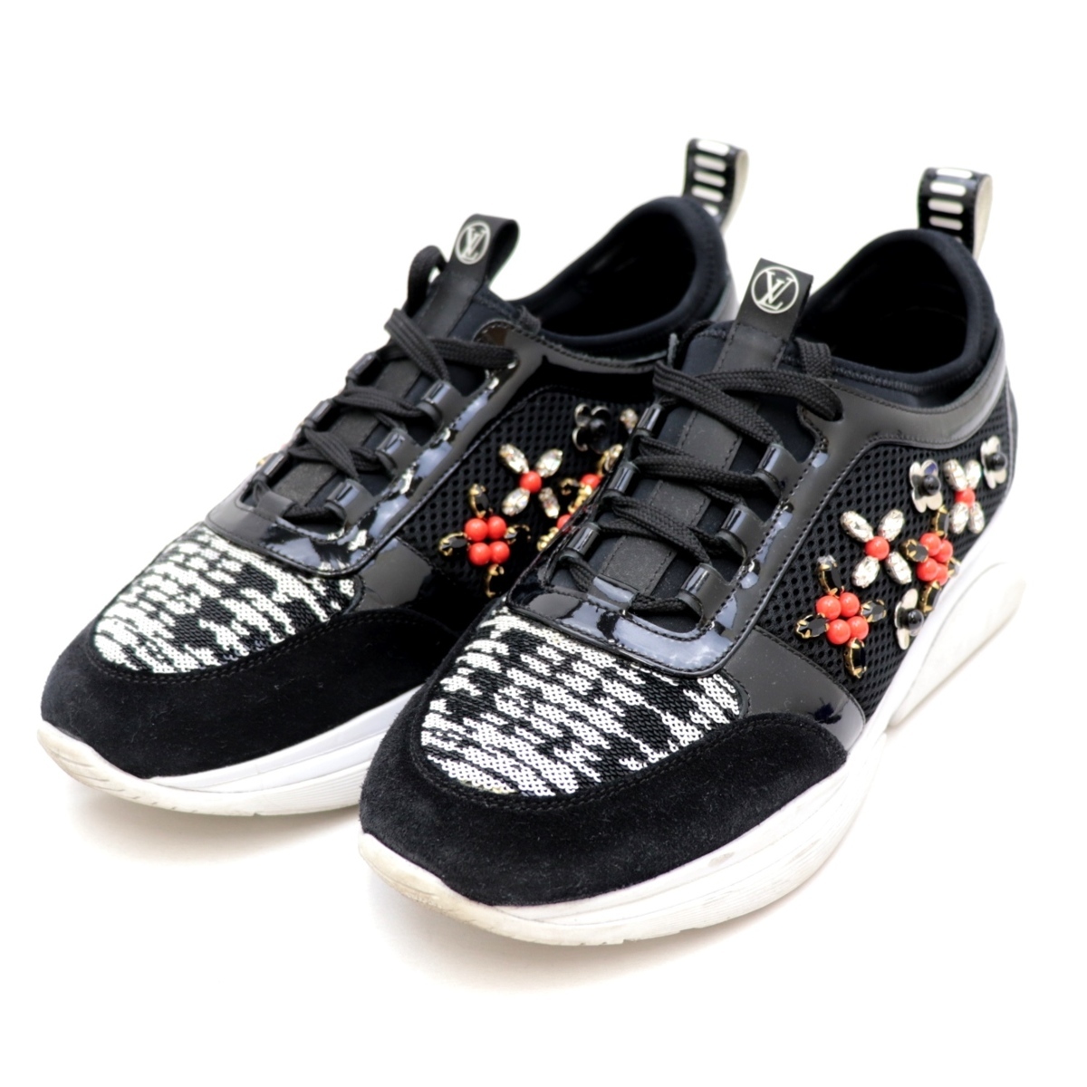 ルイヴィトン 15年製 ローカットスニーカー レディース 黒 39 ビジュー スパンコール装飾 レースアップ シューズ Louis Vuitton 女性用 売買されたオークション情報 Yahooの商品情報をアーカイブ公開 オークファン Aucfan Com