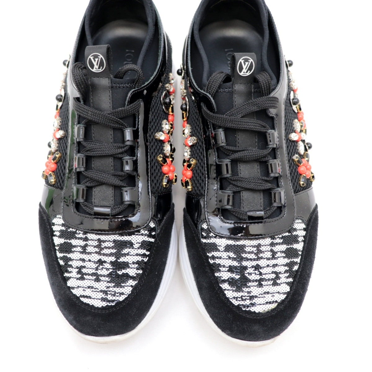 ルイヴィトン 15年製 ローカットスニーカー レディース 黒 39 ビジュー スパンコール装飾 レースアップ シューズ Louis Vuitton 女性用 売買されたオークション情報 Yahooの商品情報をアーカイブ公開 オークファン Aucfan Com
