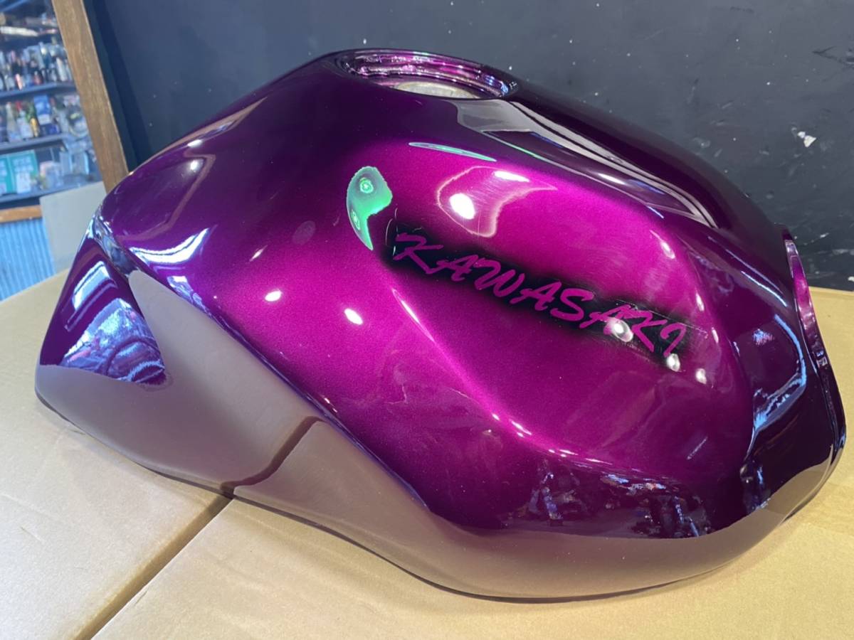 東京発】kawasaki カワサキ Z1000 ガソリンタンク フューエルタンク