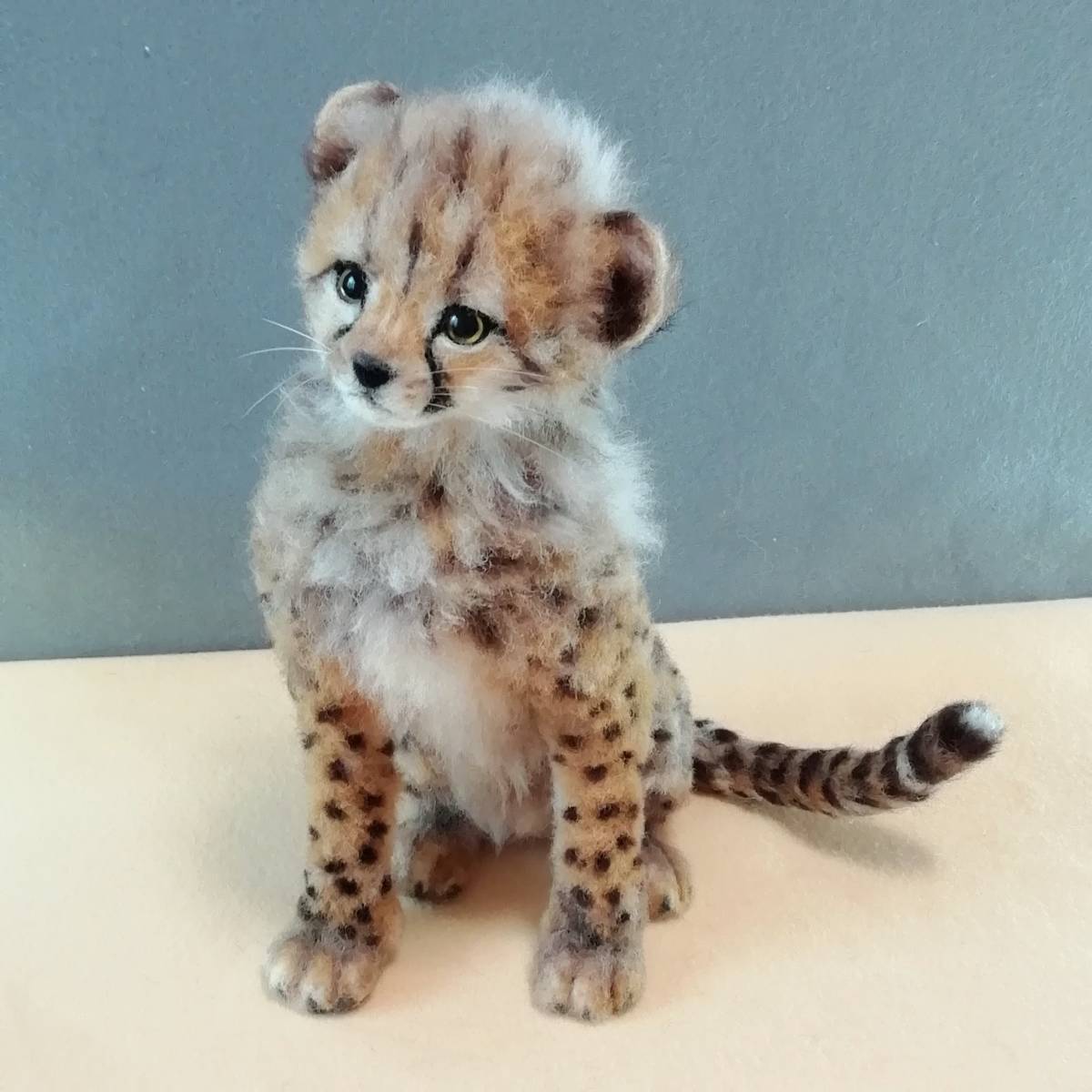 羊毛フェルト チーターの赤ちゃん ネコ科 チーター かわいい動物 人形 ハンドメイド 羊毛フェルト 売買されたオークション情報 Yahooの商品情報をアーカイブ公開 オークファン Aucfan Com