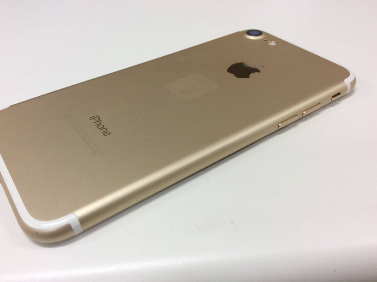 Apple iPhone 7 32GB SIMフリー [シルバー] 価格比較 - 価格.com