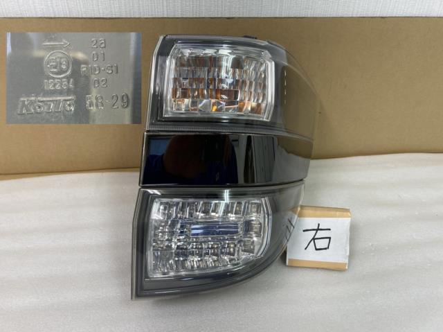 ジャンク品 ヴェルファイア DBA-ANH20W 右テールランプ コイト 58-29