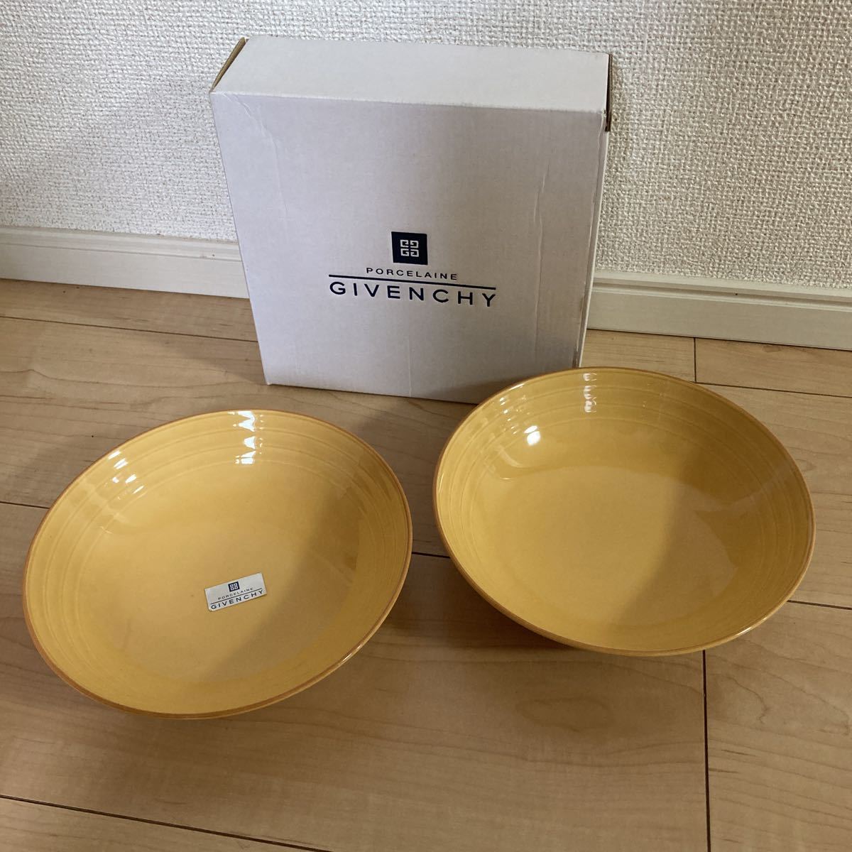 新品箱付き GIVENCHY ジバンシー 深皿 お皿 2セット イエロー(プレート 