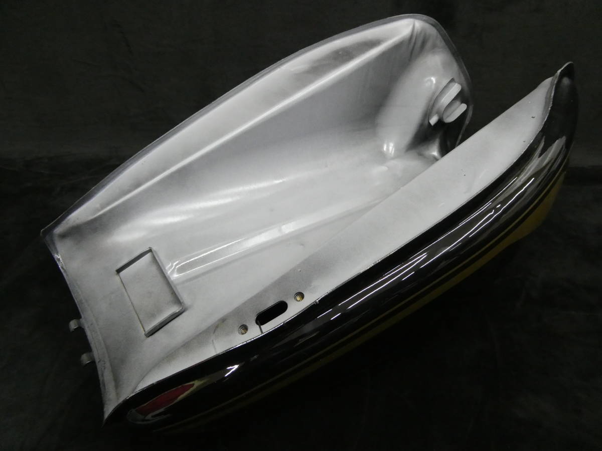 GT380 タンク B3ライン 金/ブラックGT550ゴールド フューエル
